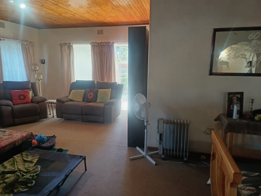 4 Bedroom Property for Sale in Heuwelsig Northern Cape